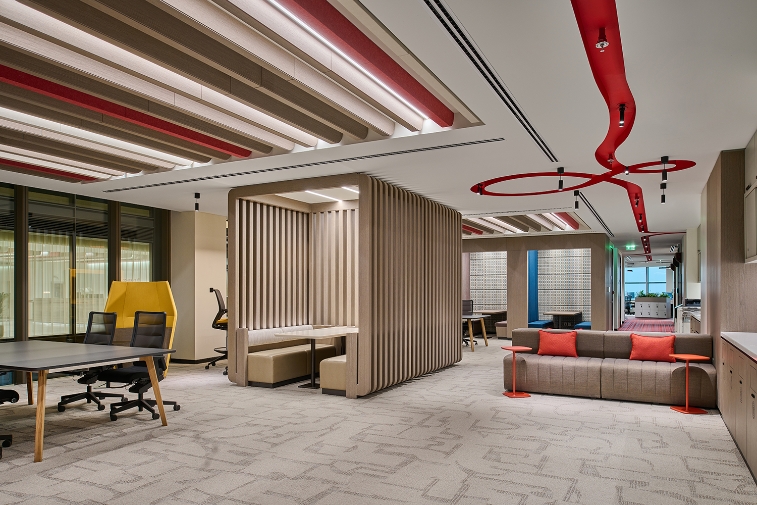Bain and Company Dubai office featuring bespoke LEDFlex workplace lighting design